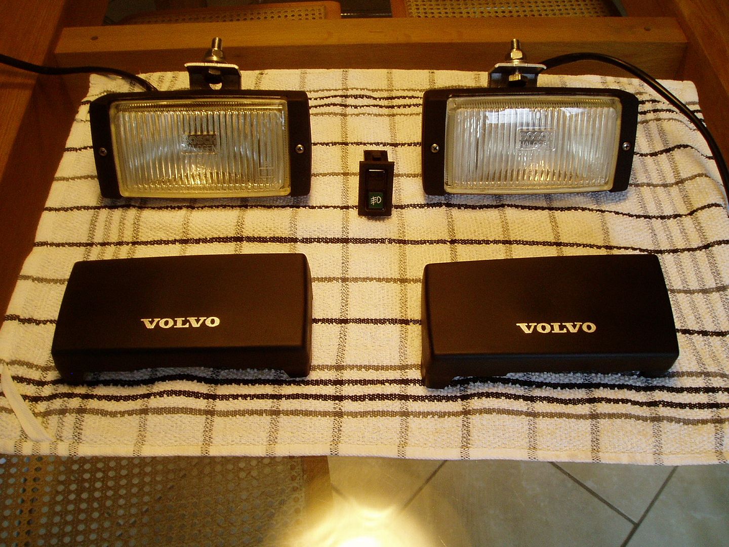 240 General 240 Genuine HELLA driving lamps still available? Volvo
